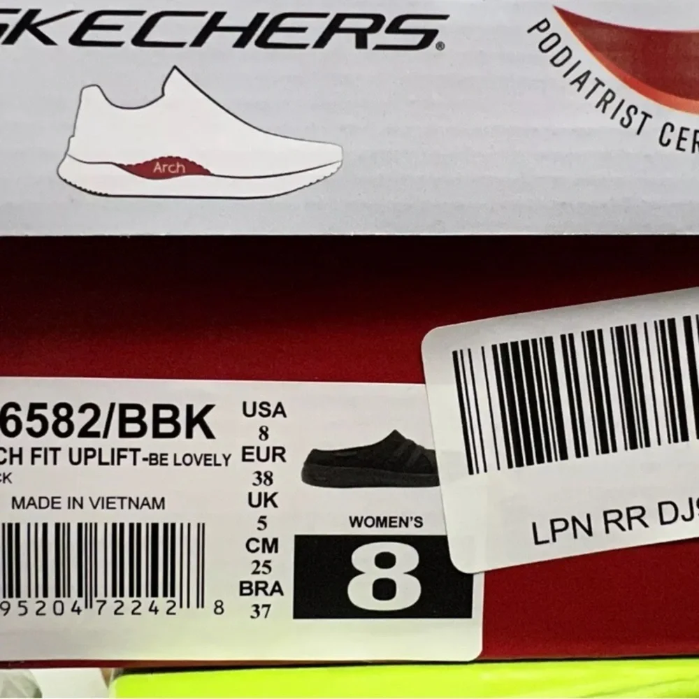 Skechers Womens Up Lift Slip On Black Size 8 M